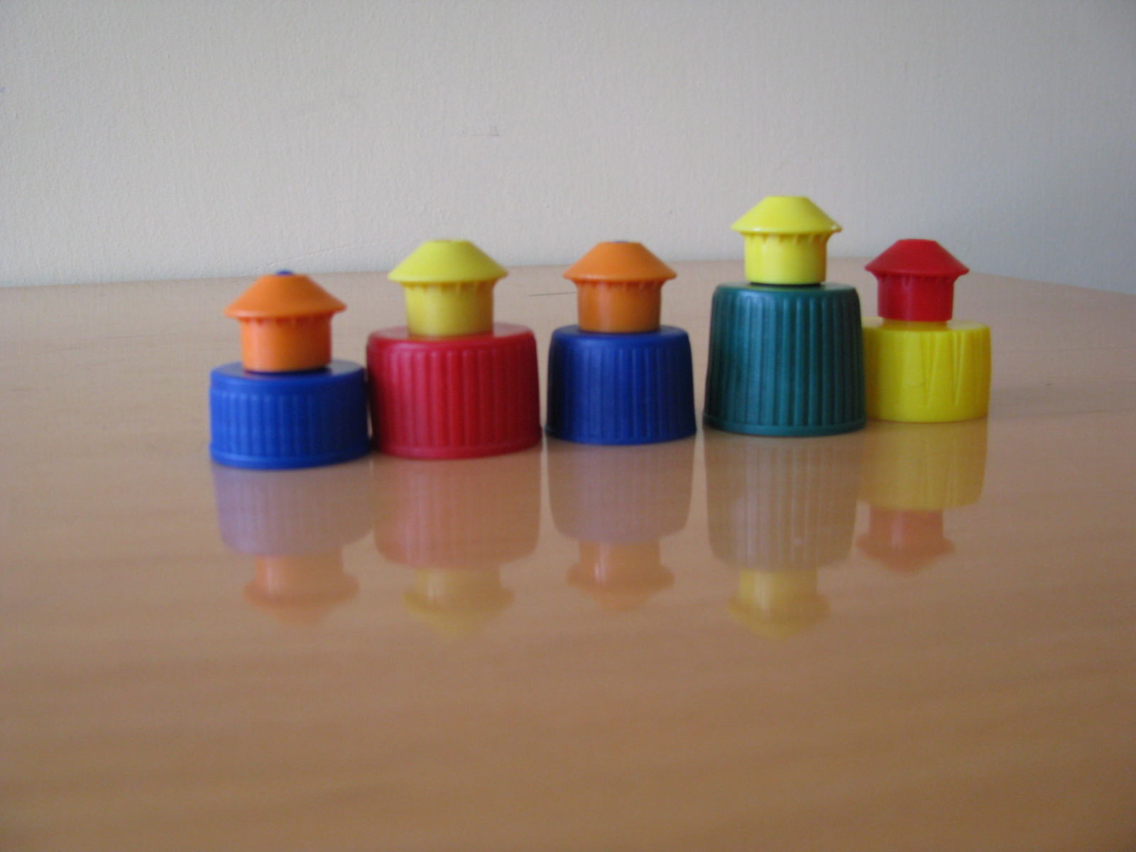 nakrętki typu pull-push